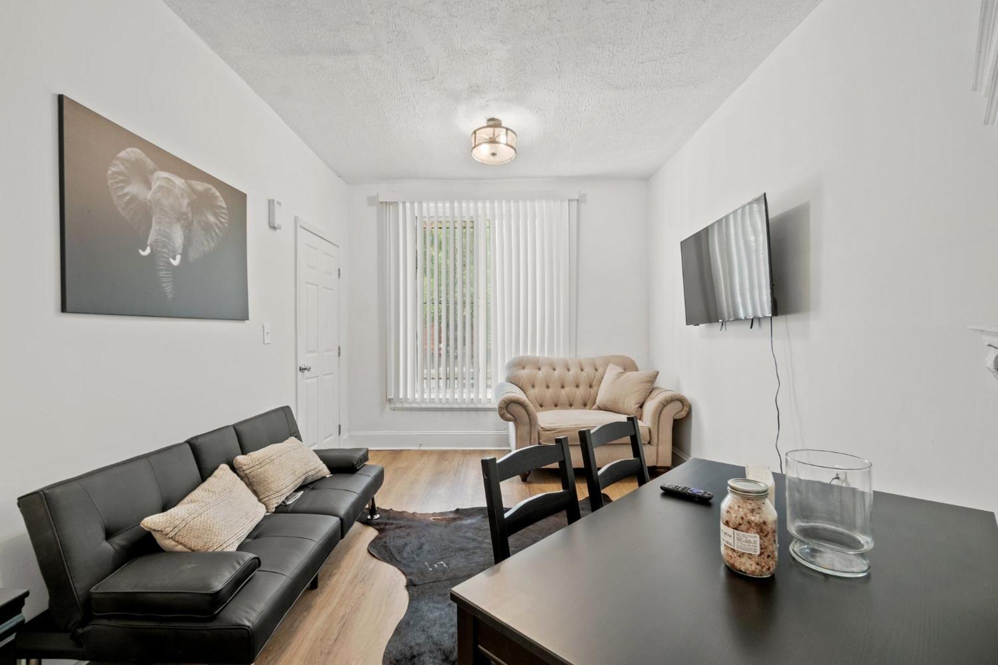 Appartement Unit # 1 - Right Next To Howard